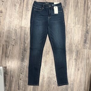 Universal Thread Dark Blue Women's Skinny Jeans